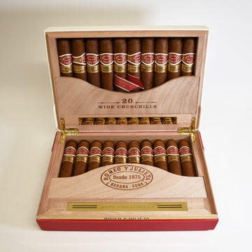 ROMEO Y JULIETA - HUMIDOR LÍNEA ORO WIDE CHURCHILLS ED. LTD.